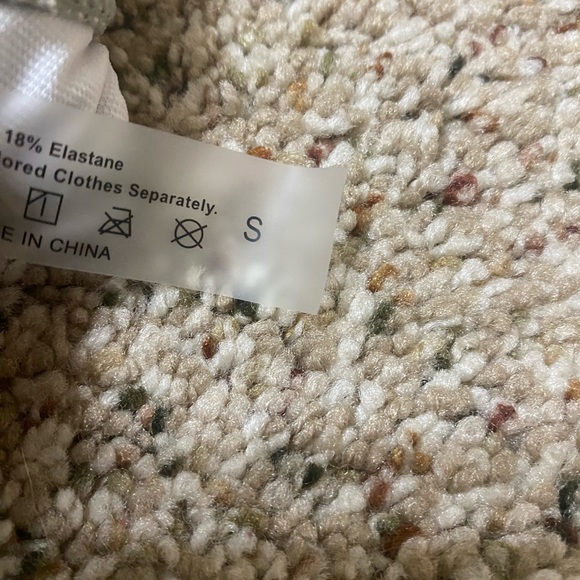 Bikini - Picture 2 of 2